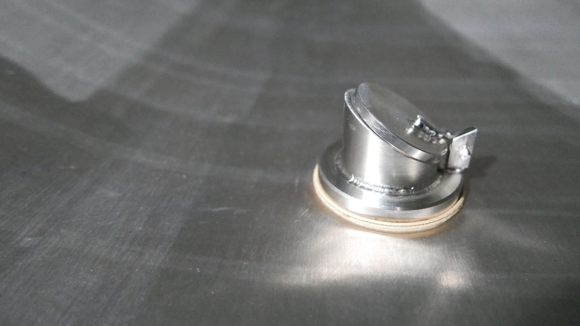 Edelstahlbehälter aus V2A, stehend, mit RW-Mixer (4)