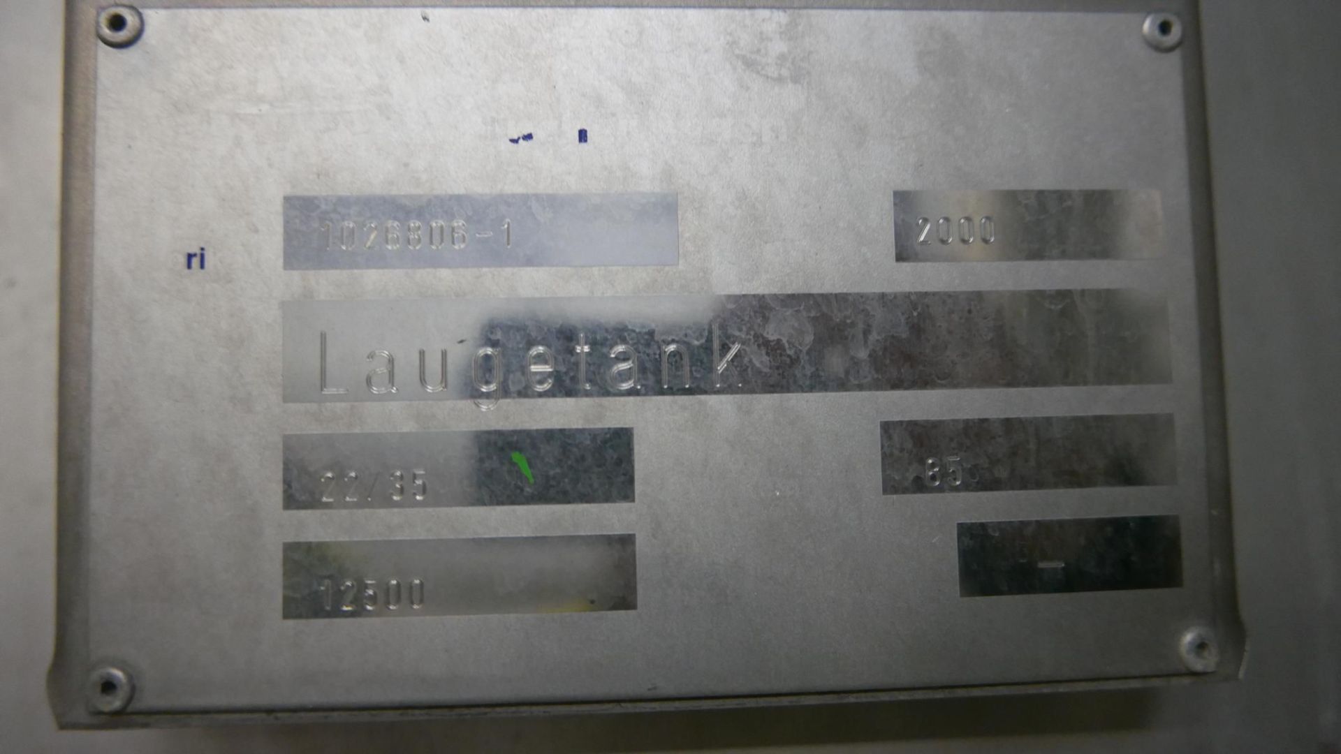 Edelstahlbehälter aus V2A, stehend, mit Isolierung (2)