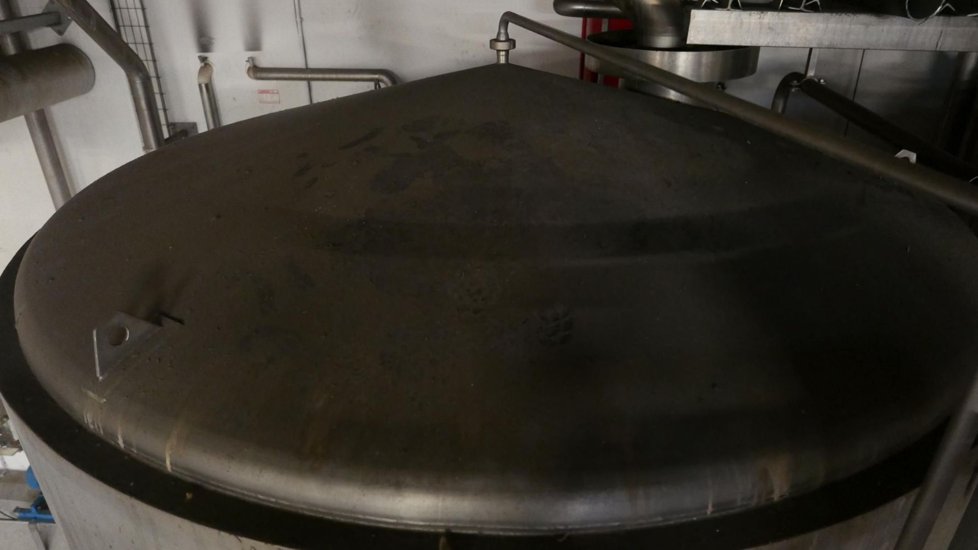 Edelstahlbehälter aus V2A, stehend, mit Isolierung (3)