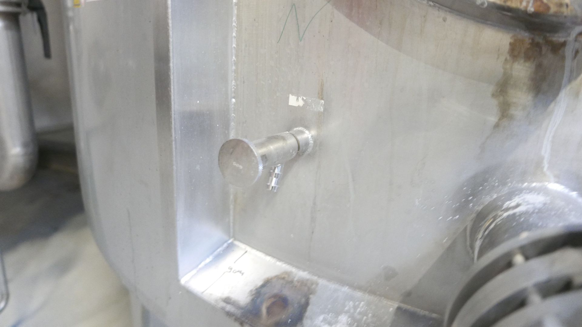 Edelstahlbehälter aus V2A, stehend, mit Isolierung (5)