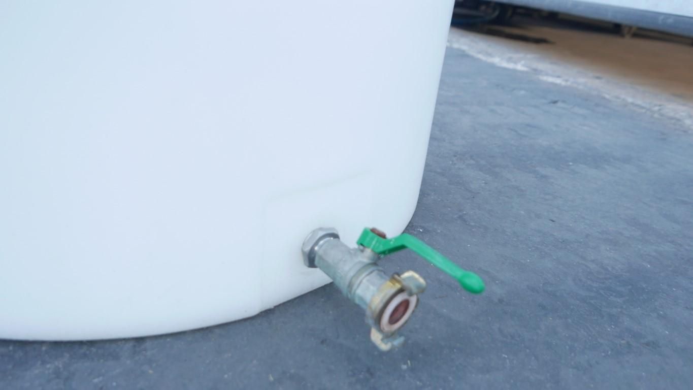 Mischtank aus GFK, stehend (5)