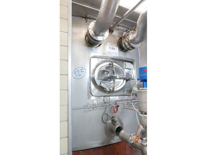 Edelstahl-Rührwerkbehälter aus V2A, stehend, isol. (4)