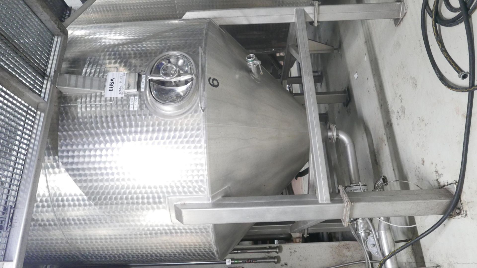 Edelstahl-Rührwerkbehälter aus V2A, stehend (4)