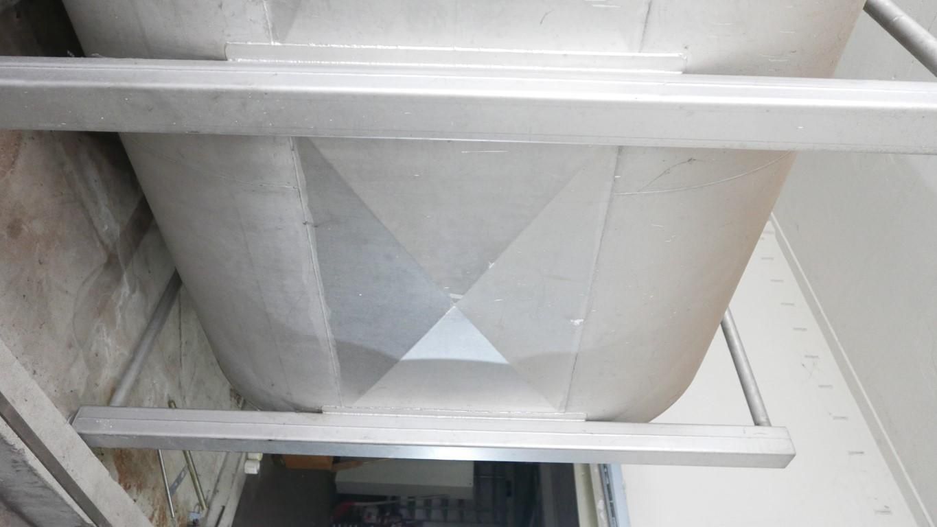 Edelstahlbehälter aus V2A, mit Rahmengestell (3)