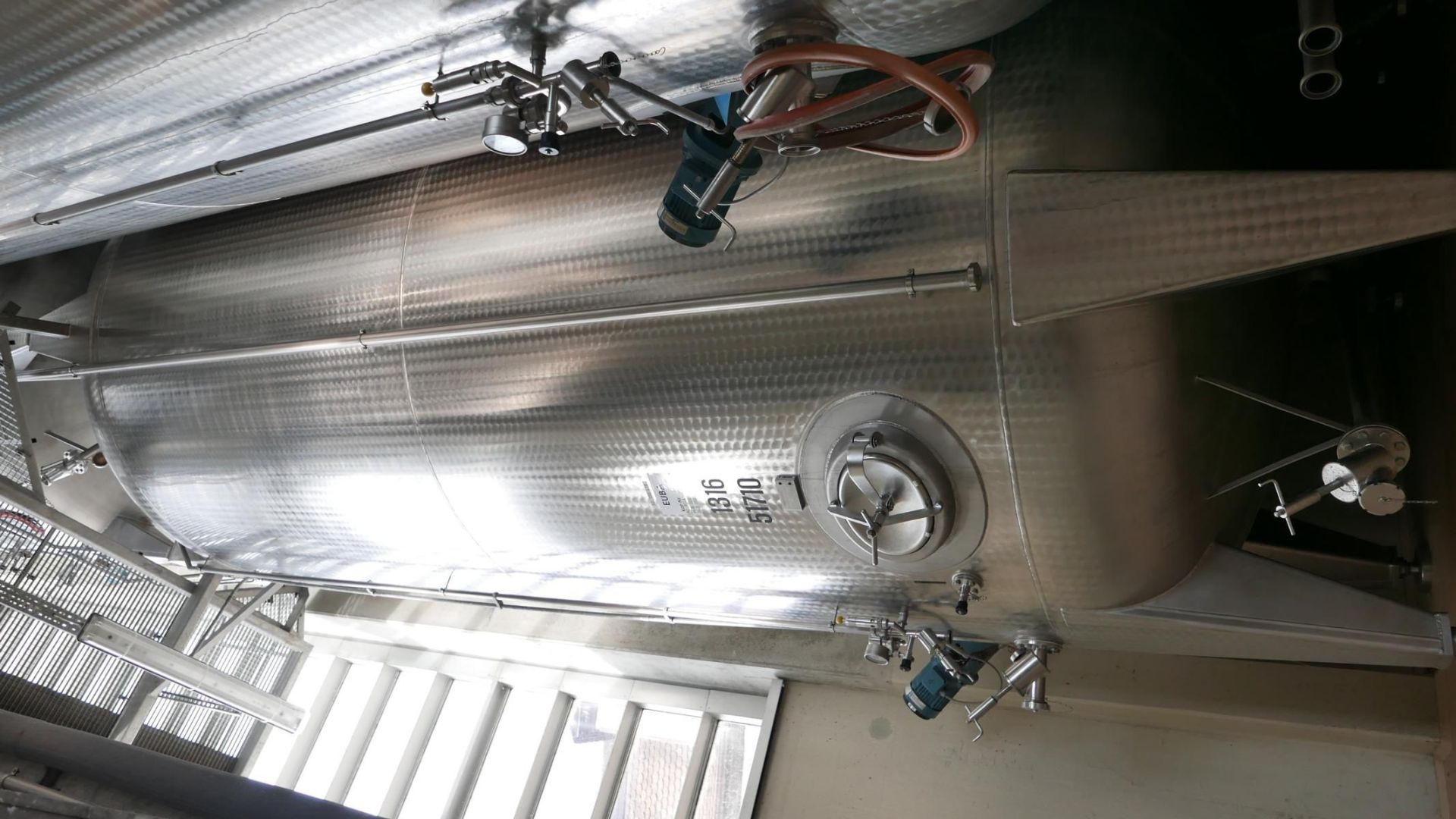 Edelstahl-Druck-/Rührwerkbehälter aus V2A, stehend (2)