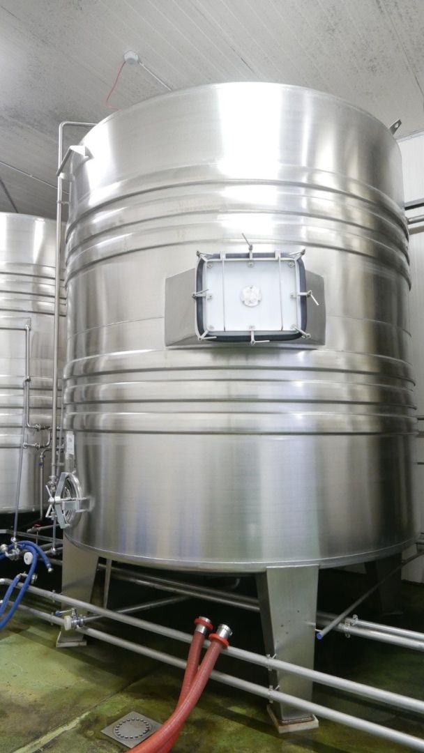 Edelstahl-Druckbehälter aus V2A, stehend (3)