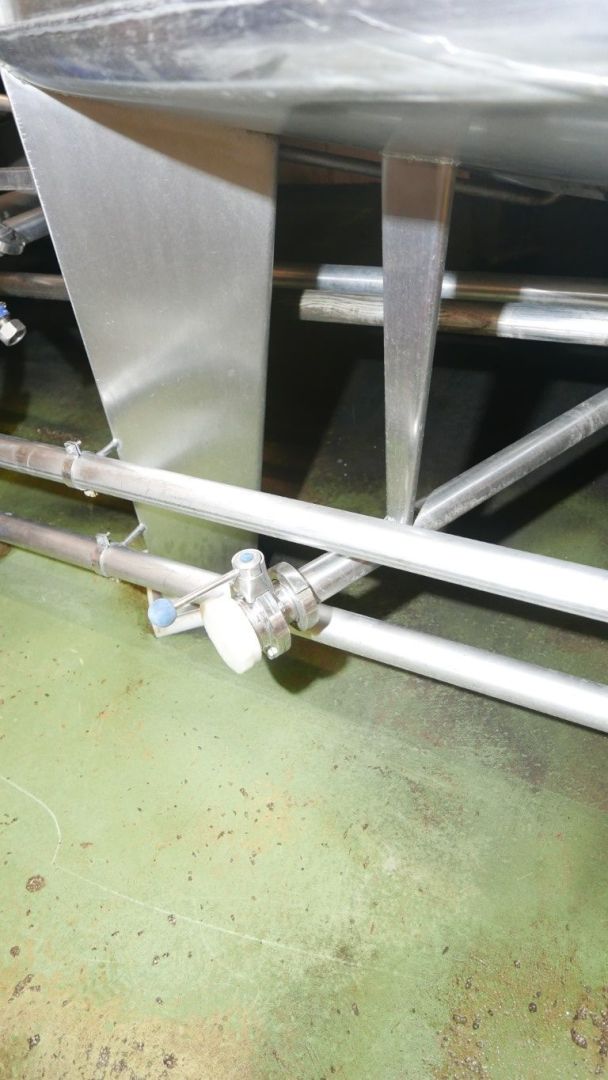 Edelstahl-Druckbehälter aus V2A, stehend (5)