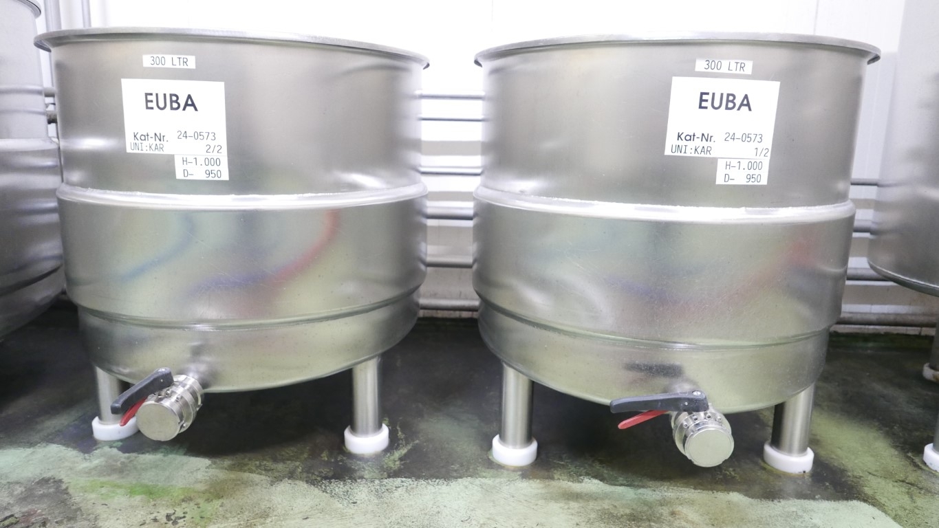 Edelstahlbeh&auml;lter aus V2A, stehend (1)