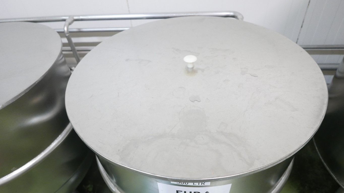 Edelstahlbehälter aus V2A, stehend (2)