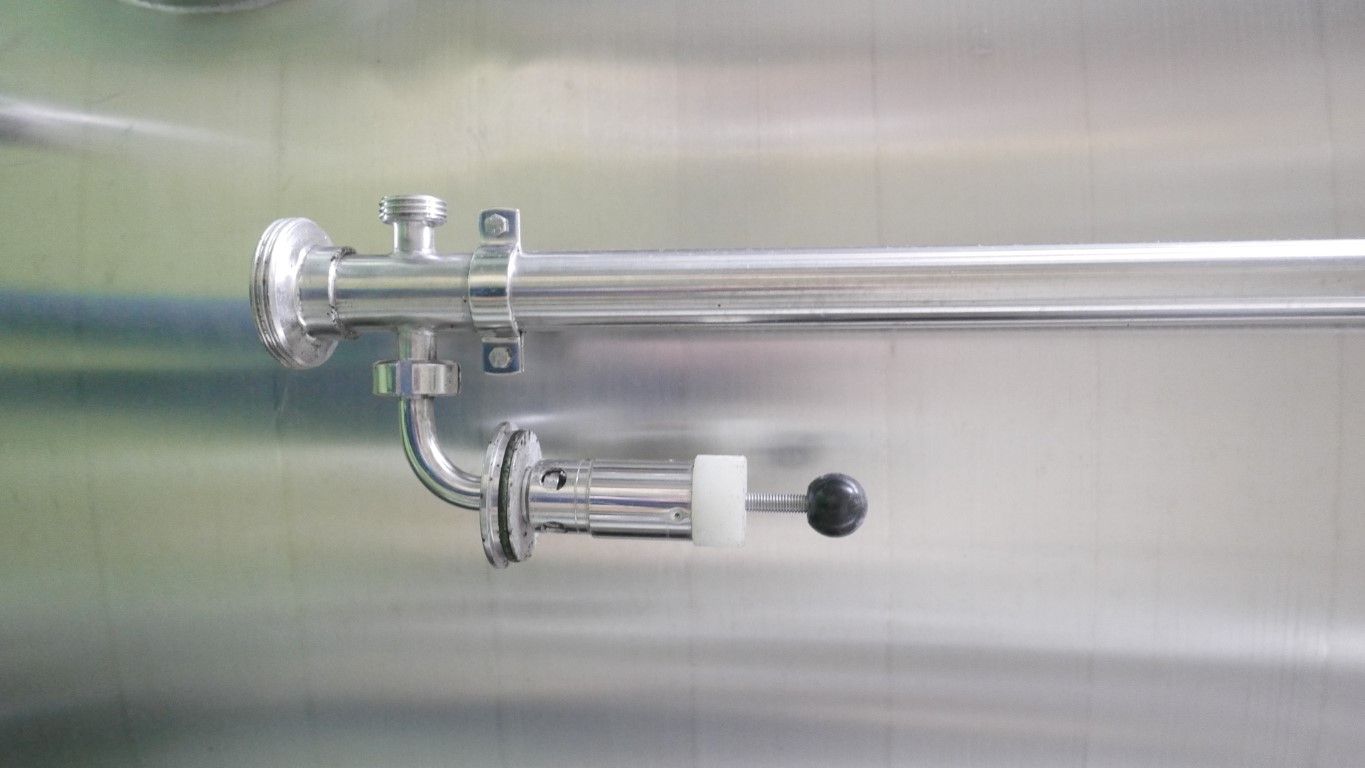 Edelstahl-Druckbehälter aus V2A, stehend (5)