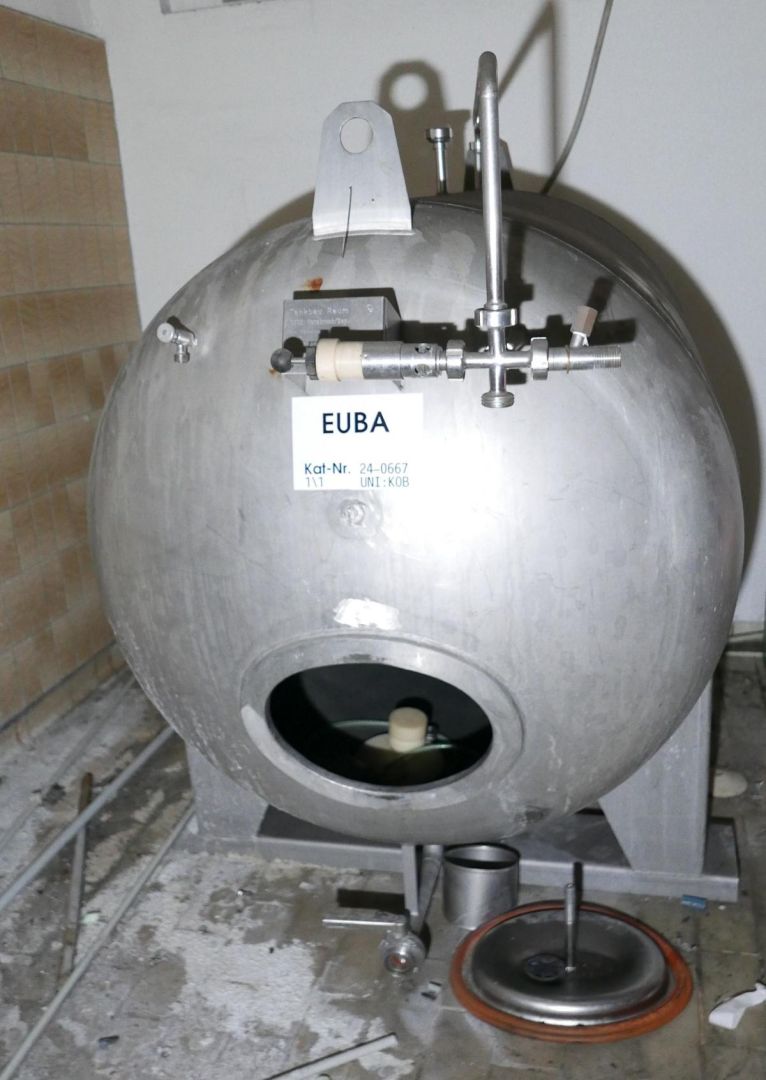 Edelstahl-Druckbeh&auml;lter aus V2A, liegend (1)