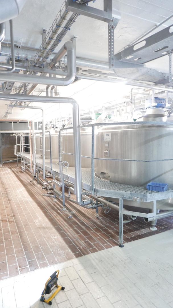 Edelstahl-R&uuml;hrwerkbeh&auml;lter aus V2A, stehend (1)