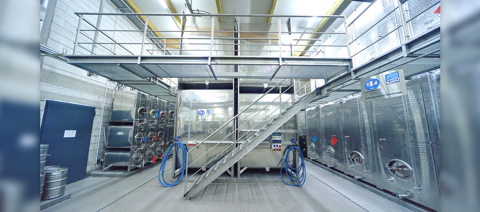 Tank und Apparate Barth GmbH: Lagertanks Edelstahl 02