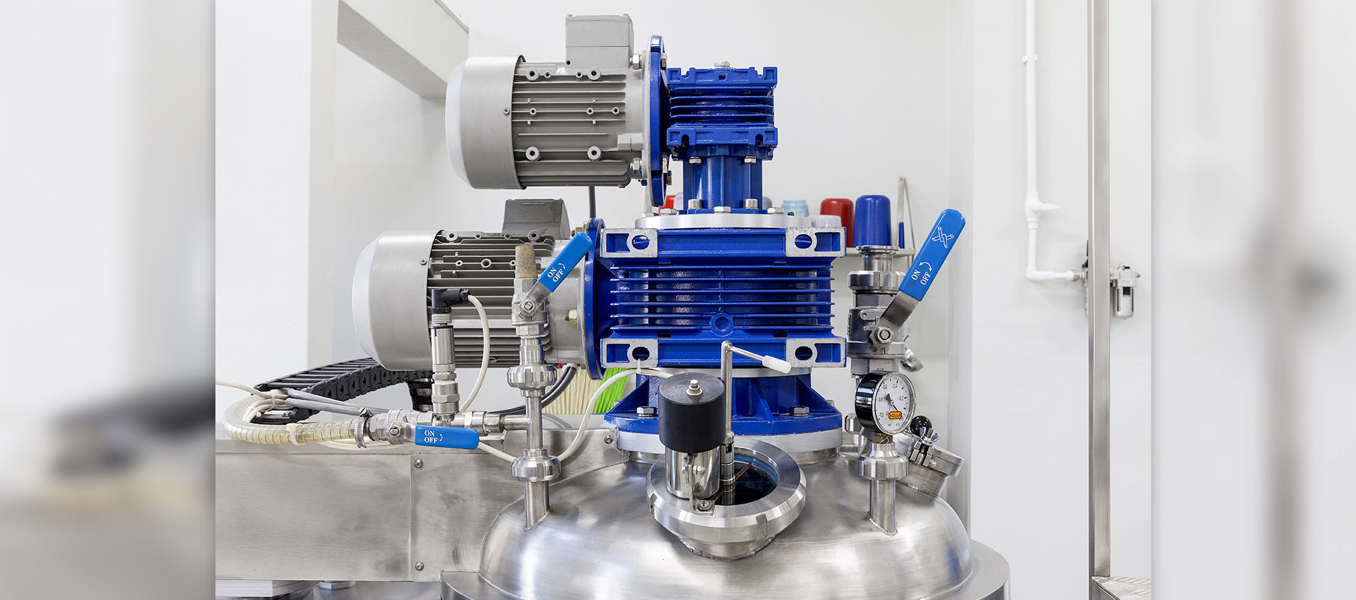 Tank und Apparate Barth GmbH: Lagertanks Ruehrwerk Tanks 04