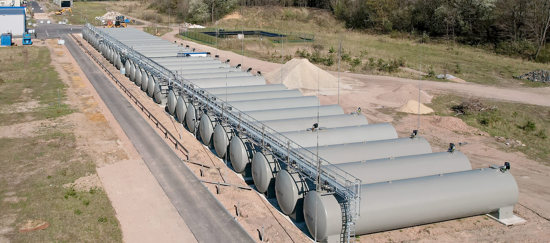 Slideshow Oberirdisch Liegende Tanks 01